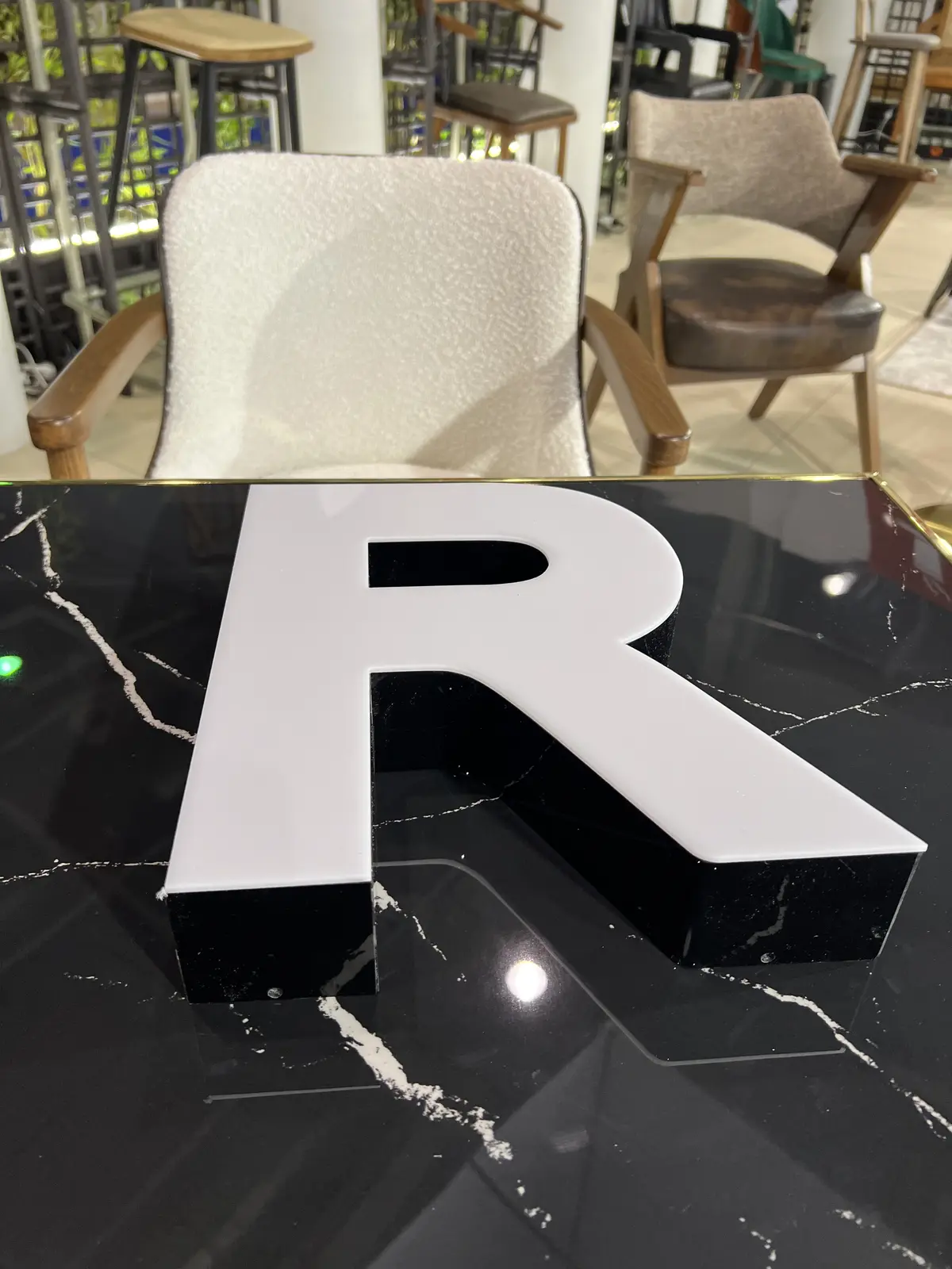 Réalisation Benik Pub — Lettrage 3D