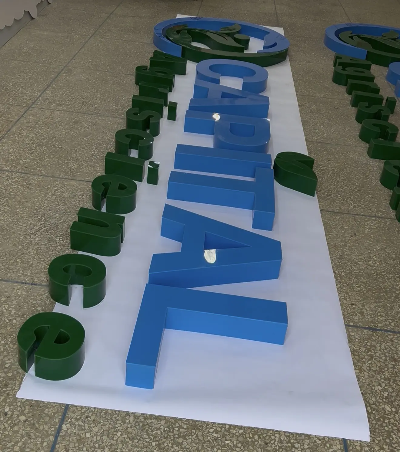 Réalisation Benik Pub — Lettrage 3D