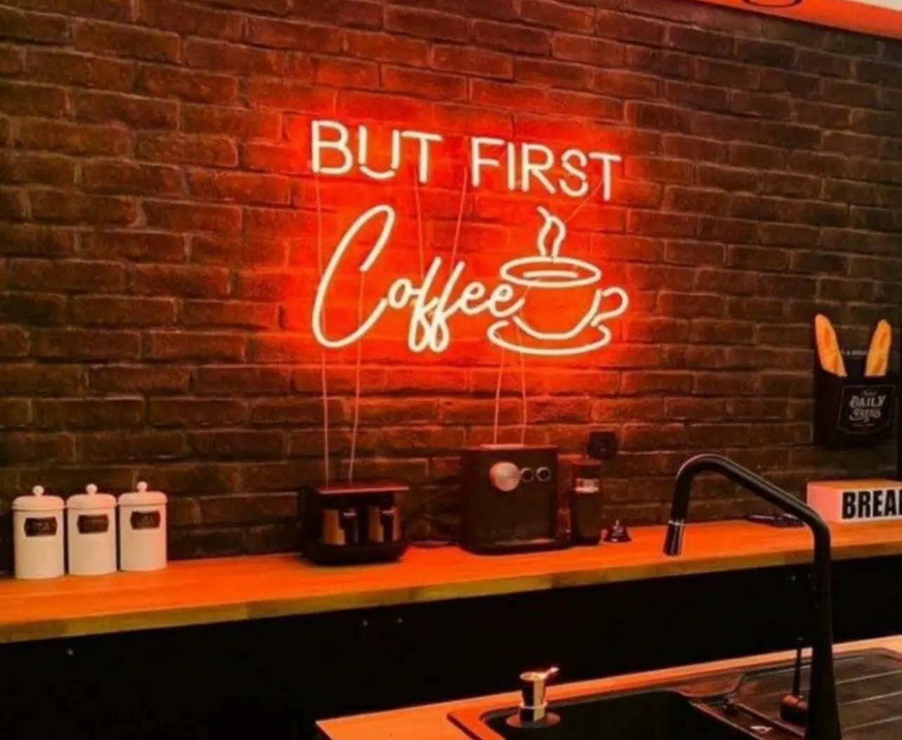 Réalisation Benik Pub — Neon Flex